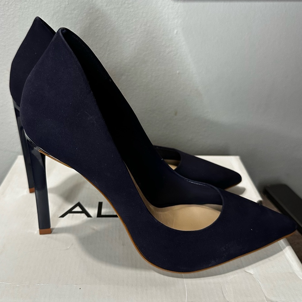COPY - Navy Aldo Women’s heel